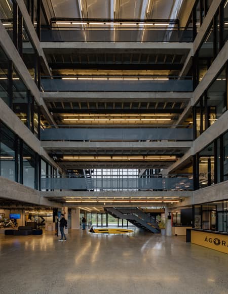 Agora UNI